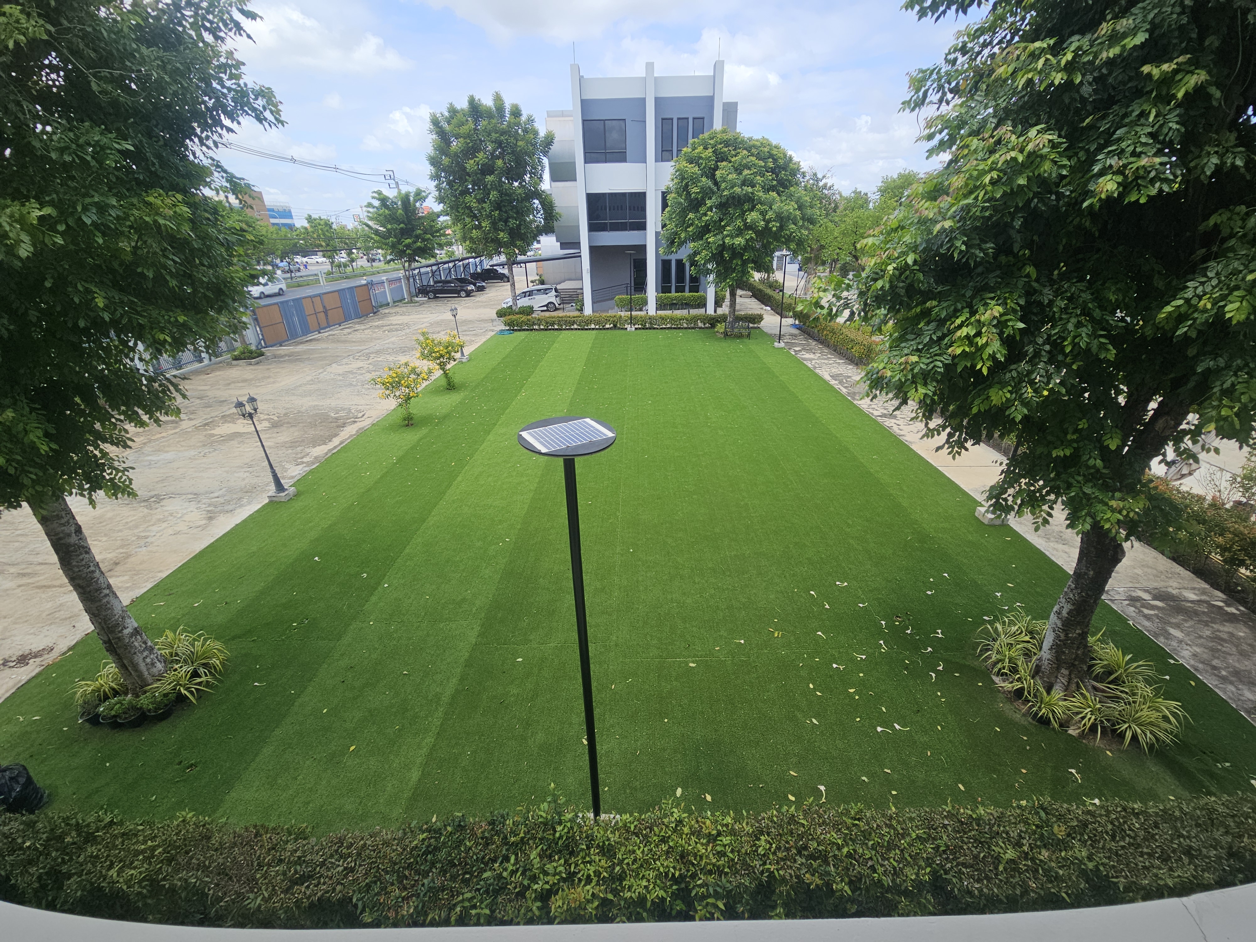 ให้เช่า! สำนักงาน 3 ชั้น + หอพักพนักงาน พุทธมณฑลสาย 1 (เนื้อที่ 2 ไร่)